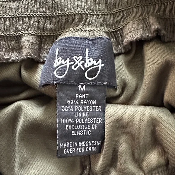 by & by Olive Wide Leg Pants - Picture 2 of 7